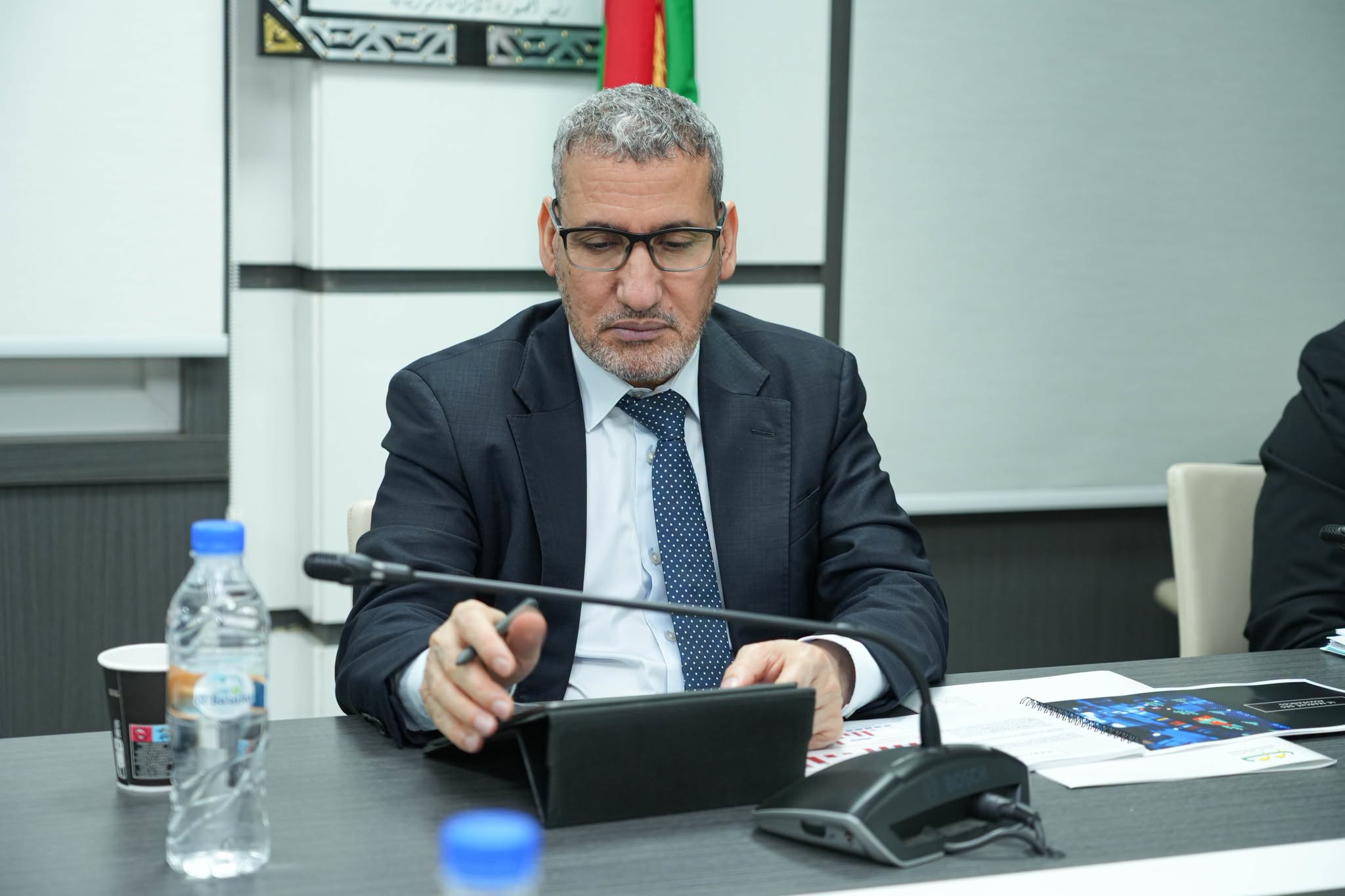 المركزي يرفع سعر الفائدة الرئيسي