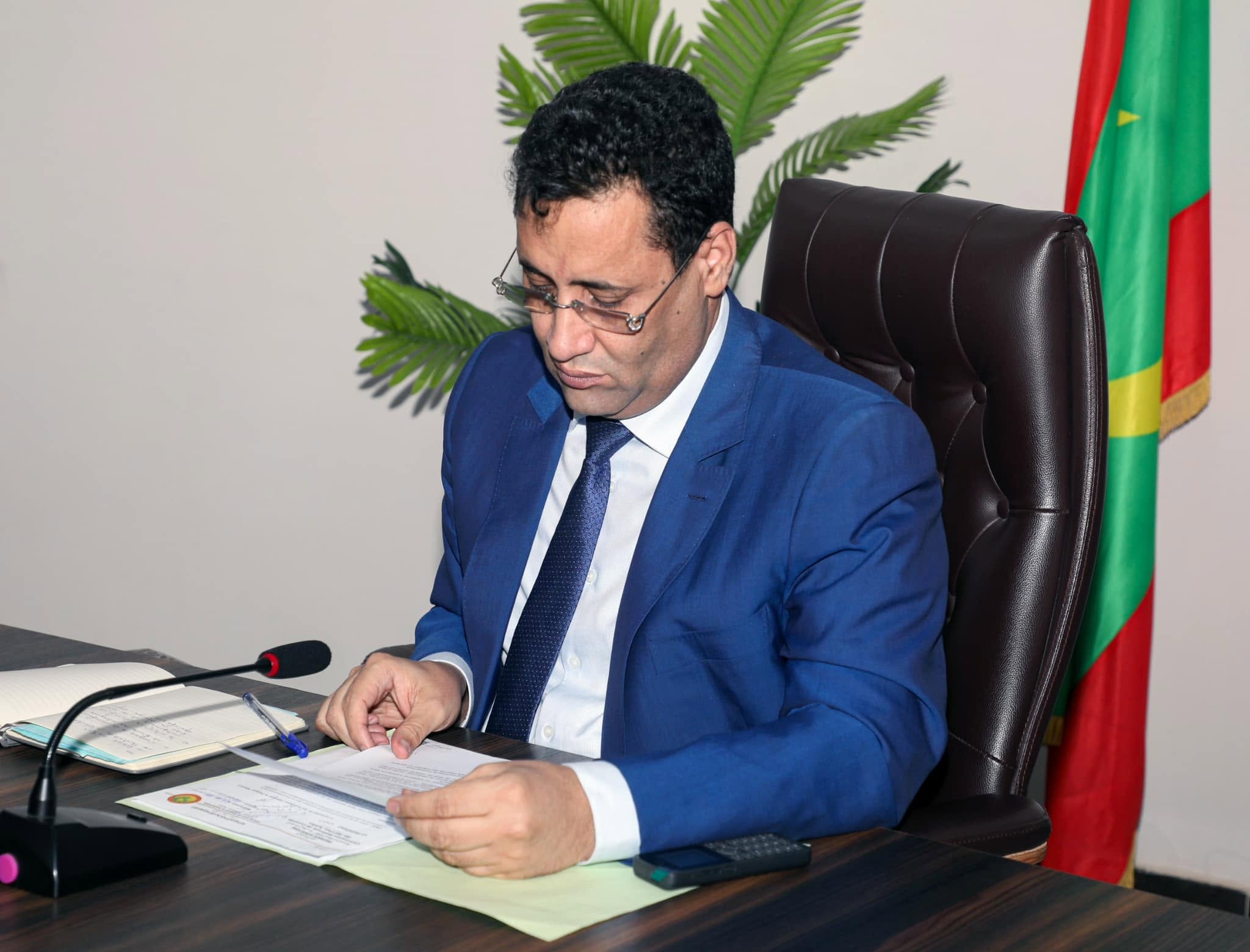 ولد أجاي يناقش مراجعة مرسوم تصنيف المؤسسات