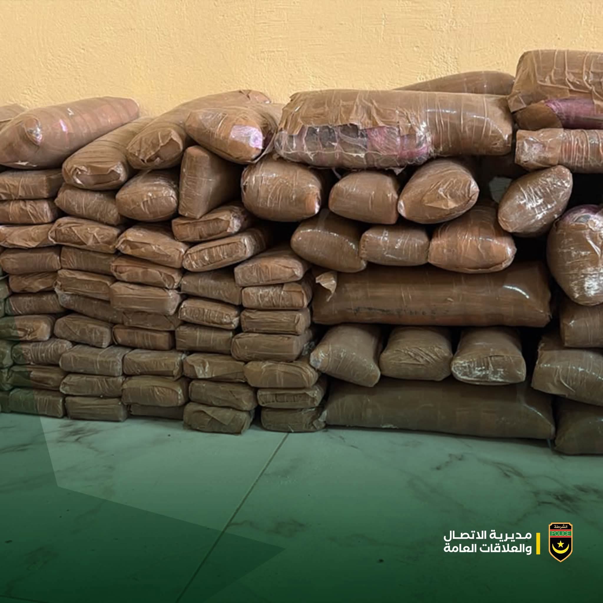 الشرطة: تفكيك شبكة لتهريب المخدرات عبر الحدود