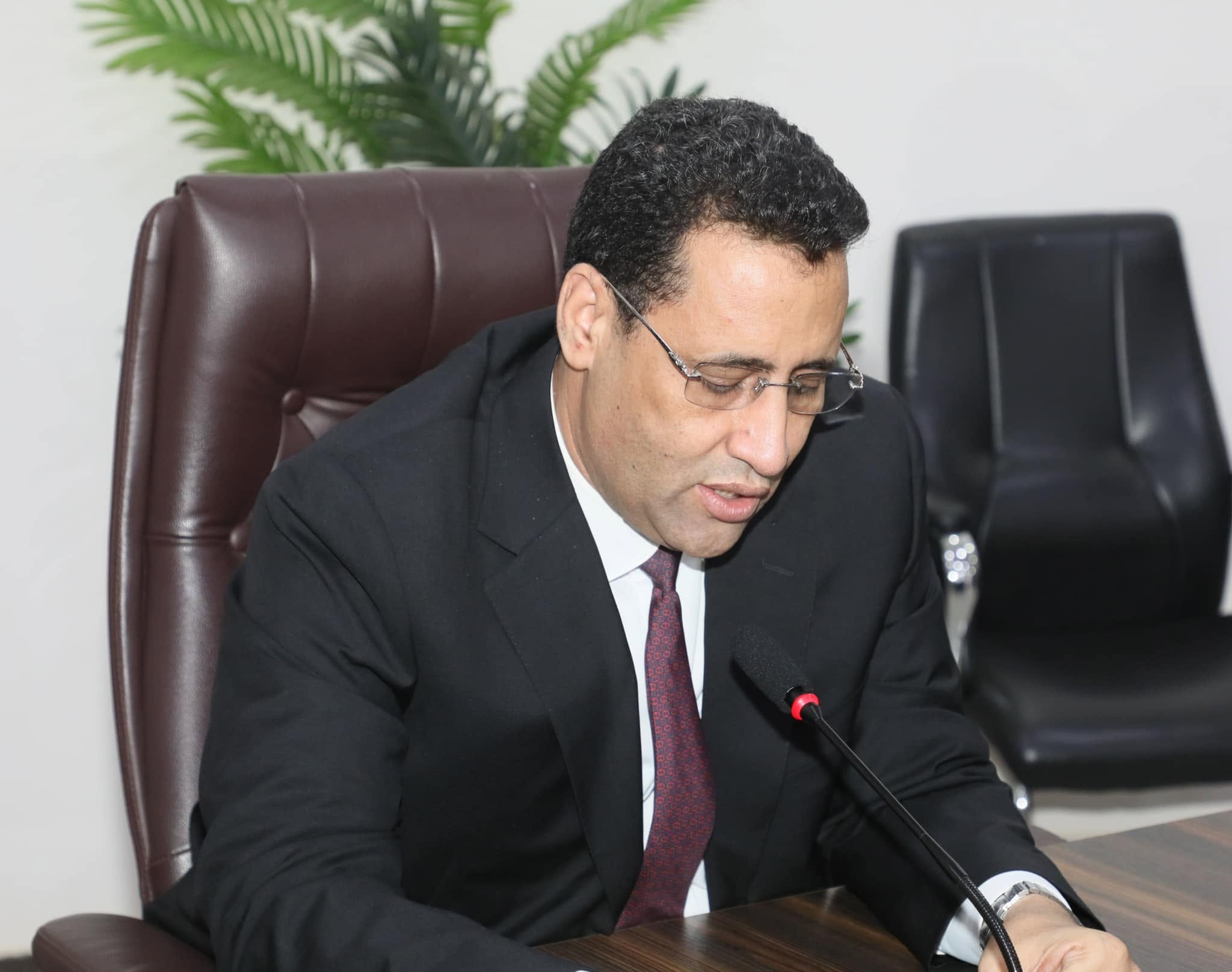 ولد اجاي يدعو لمواصلة العمل بروح وطنيه عقب استقالة الحكومة